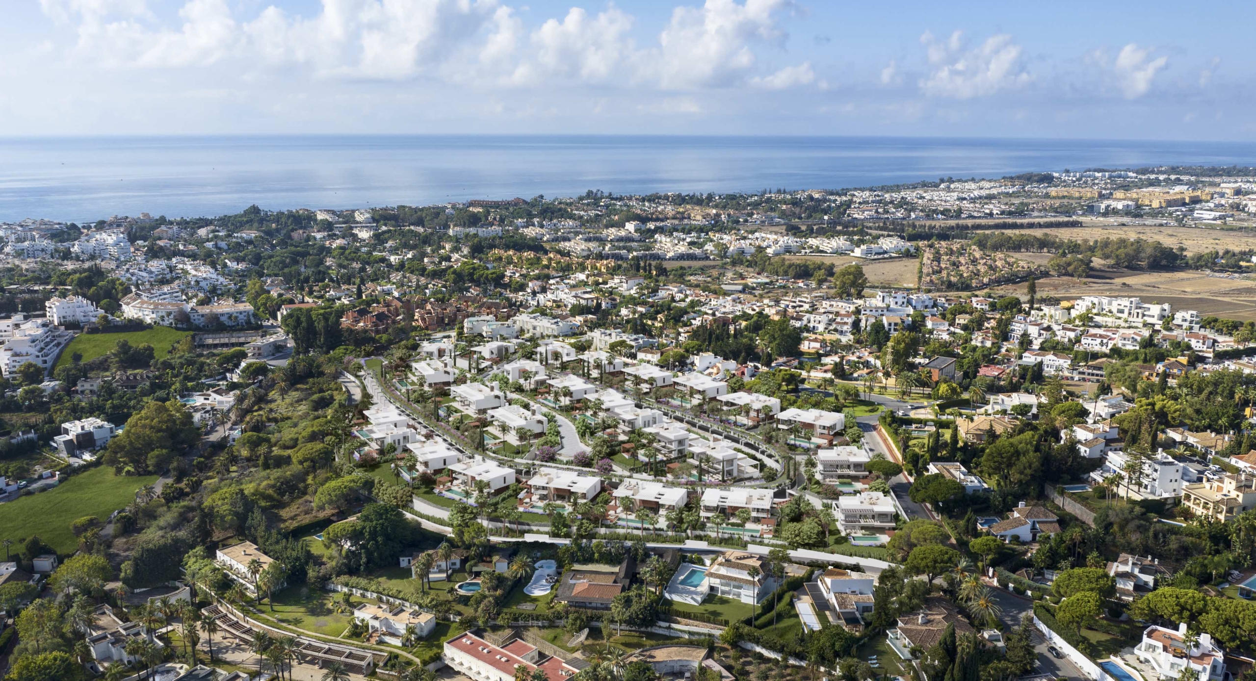 Diversity flourishes at The Avenue with three distinct typologies. The small and medium residences share a refined similarity, while the larger double-plot villas offer expansive living on a grand scale.